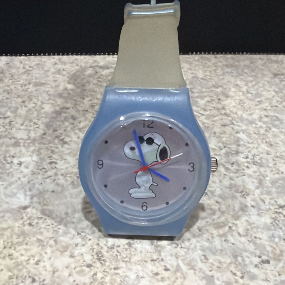 snoopy watch- unbranded-  needs a battery. it is untested
